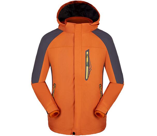 沖鋒衣是什么衣服？沖鋒衣和普通衣服的區(qū)別