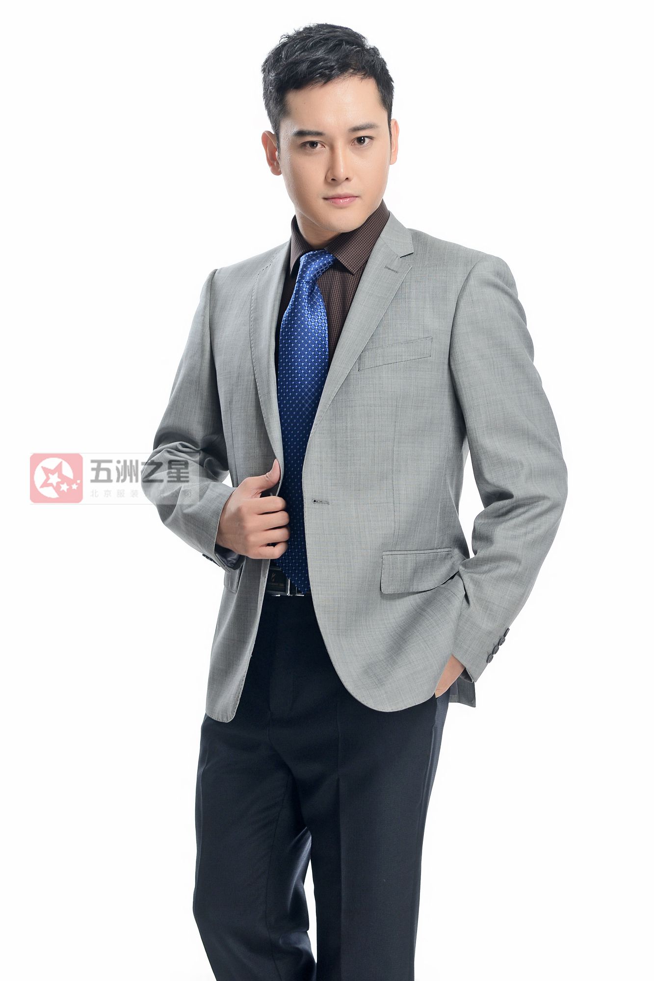淺灰色單?？勰锌盥殬I(yè)工作服定做模特圖片